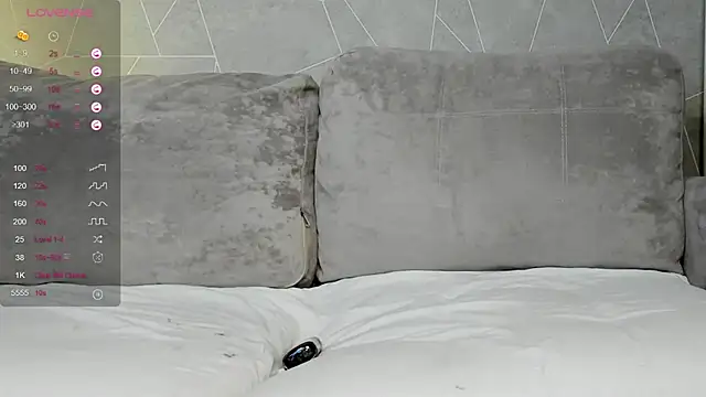 Snapshot of Jessica_Soon chatting on February 2025 11:21:02 AM Jessica Soon online show from February 2025 11:21:02 AM