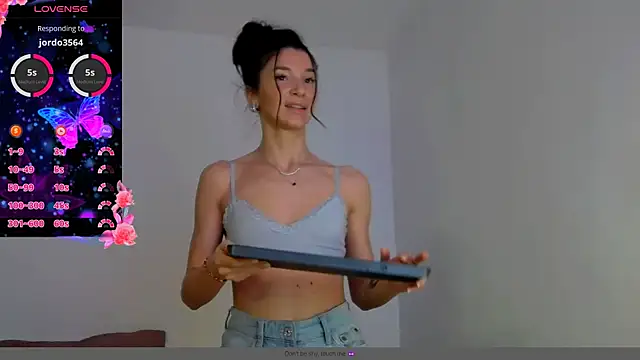 Snapshot of tayakayan chatting on December 2024 05:57:02 AM tayakayan online show from December 2024 05:57:02 AM