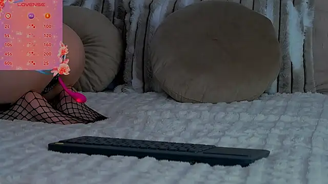 Snapshot of tayakayan chatting on February 2025 03:12:01 AM tayakayan online show from February 2025 03:12:01 AM