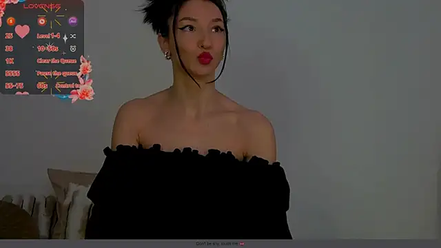 Snapshot of tayakayan chatting on March 2025 04:13:01 AM tayakayan online show from March 2025 04:13:01 AM