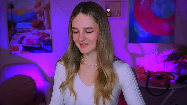 Snapshot of DeboraLarson chatting on December 2024 04:12:01 AM DeboraLarson online show from December 2024 04:12:01 AM