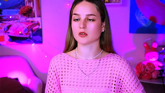 Snapshot of DeboraLarson chatting on January 2025 07:57:01 AM DeboraLarson online show from January 2025 07:57:01 AM