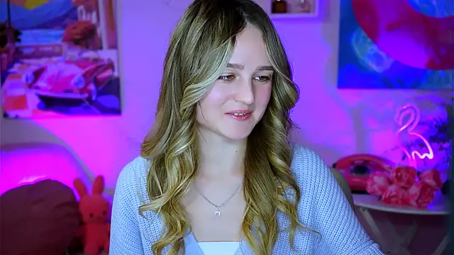 Snapshot of DeboraLarson chatting on February 2025 03:45:02 PM DeboraLarson online show from February 2025 03:45:02 PM