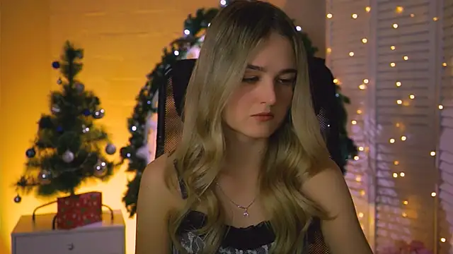 DeboraLarson online show from December 2025 03:35:01 AM