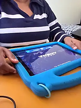 kittymmf online show from April 2026 07:52:01 AM