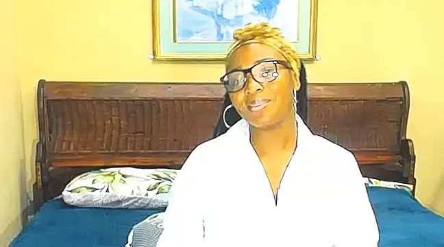 Snapshot of veronica1xxx chatting on March 2025 05:57:02 PM veronica1xxx online show from March 2025 05:57:02 PM