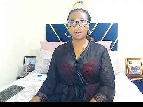 Snapshot of veronica1xxx chatting on November 2025 12:32:01 AM veronica1xxx online show from November 2025 12:32:01 AM