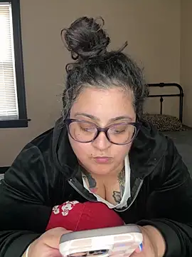 Snapshot of tillymarie34 chatting on November 2025 07:46:02 PM tillymarie34 online show from November 2025 07:46:02 PM