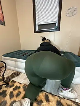 tillymarie34 online show from April 2026 02:44:01 AM