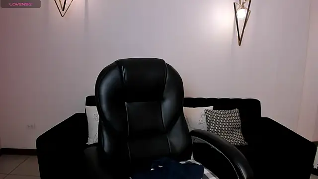 StacyWoods online show from January 2025 10:41:02 AM