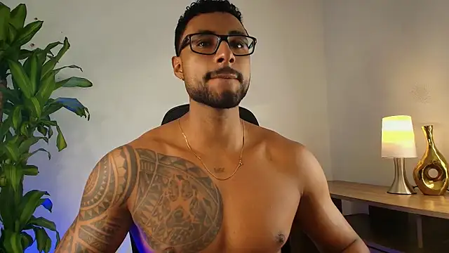 LiamGarcia1 online show from January 2026 11:39:02 PM