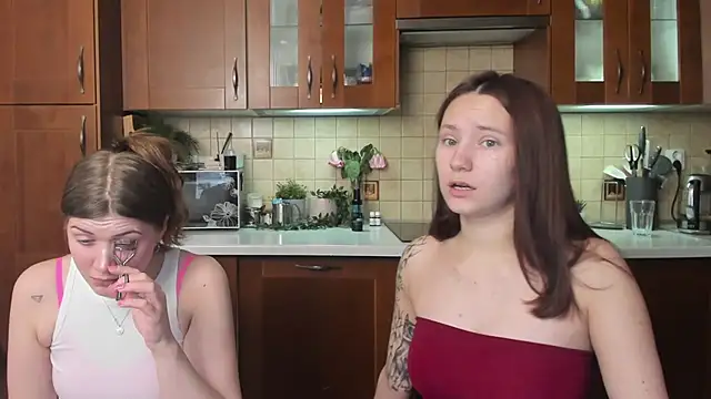 Snapshot of HotCaramellsTV chatting on May 2026 11:29:01 AM HotCaramellsTV online show from May 2026 11:29:01 AM