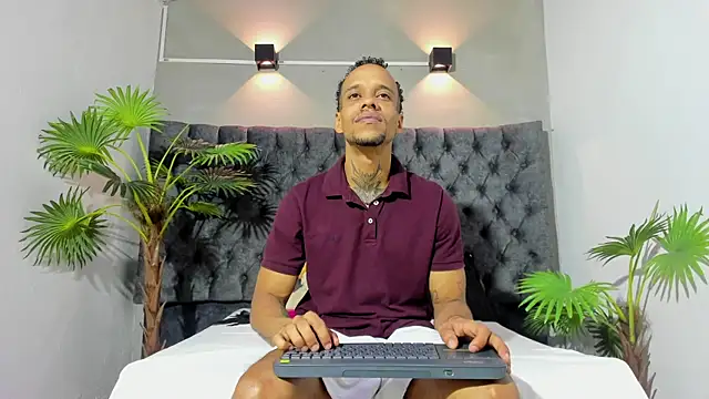 Snapshot of Salomon_koude chatting on June 2026 11:58:01 AM Salomon koude online show from June 2026 11:58:01 AM