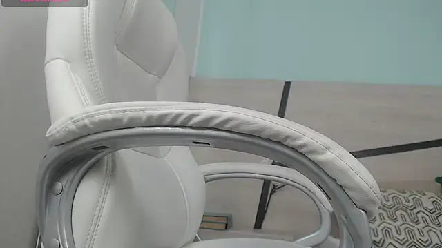 Snapshot of sussy_leon chatting on February 2025 03:19:02 PM sussy leon online show from February 2025 03:19:02 PM