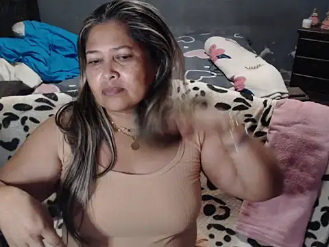 CANDYSWEET51 online show from May 2026 01:47:02 AM