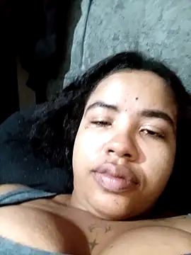 latetona38 online show from December 2025 02:12:02 PM