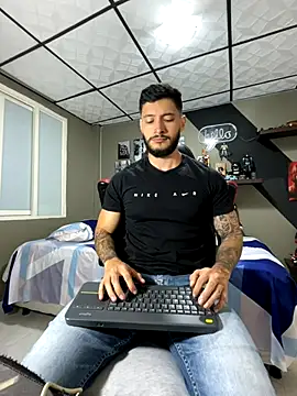 marcel crawford96 online show from December 2025 12:33:02 PM