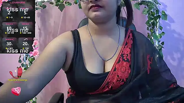 Snapshot of Pari-new chatting on December 2025 04:10:01 AM Pari-new online show from December 2025 04:10:01 AM