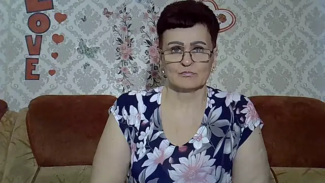 PaulaGolden online show from June 2026 06:02:01 PM