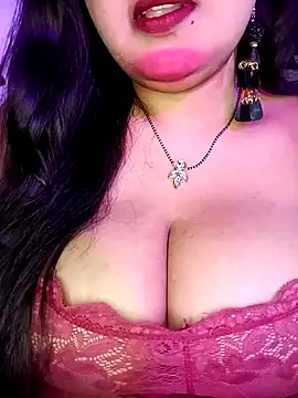 Suhanakhan00 online show from October 2025 03:52:01 PM