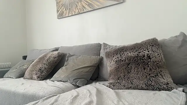 Serena 4you online show from March 2026 03:12:01 PM