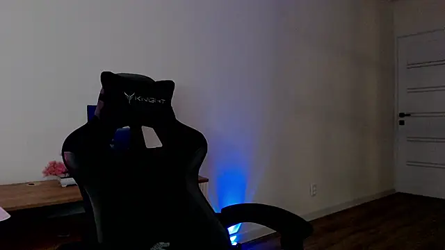 Princess Shy    online show from March 2025 05:49:01 PM