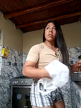 Karenn12 online show from April 2026 03:28:02 PM