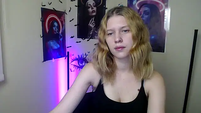 StellaCRL online show from November 2025 06:06:01 PM