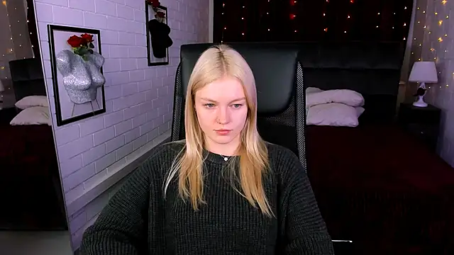 Snapshot of GraceGlamour chatting on November 2025 05:10:02 AM GraceGlamour online show from November 2025 05:10:02 AM