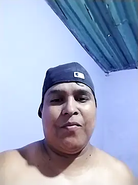 Snapshot of lucasandSofi chatting on September 2025 10:14:01 PM lucasandSofi online show from September 2025 10:14:01 PM