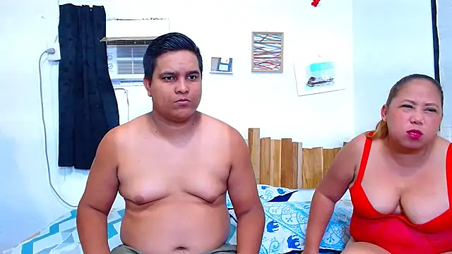 Snapshot of lucasandSofi chatting on November 2025 06:06:01 PM lucasandSofi online show from November 2025 06:06:01 PM