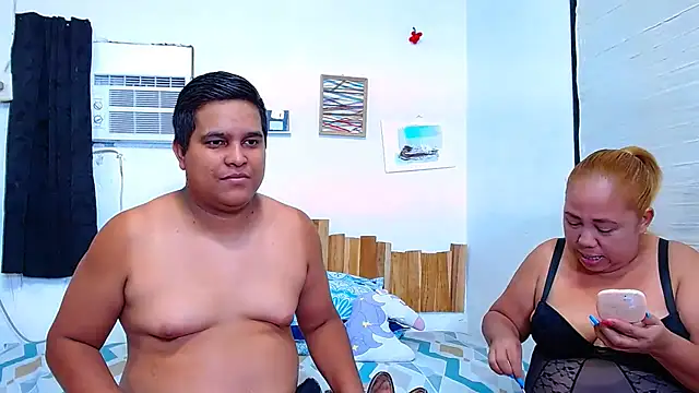 Snapshot of lucasandSofi chatting on November 2025 09:08:01 PM lucasandSofi online show from November 2025 09:08:01 PM