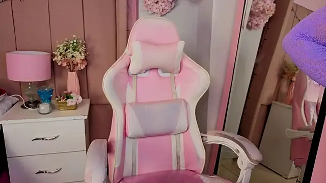 MollyBigBoobs12 online show from October 2025 08:38:01 PM