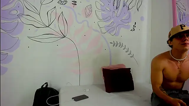 Snapshot of EVAN_XOX chatting on January 2025 09:58:02 PM EVAN XOX online show from January 2025 09:58:02 PM