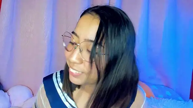 Snapshot of anni_ross chatting on February 2025 11:36:02 PM anni ross online show from February 2025 11:36:02 PM