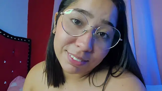 Snapshot of anni_ross chatting on March 2025 02:29:01 AM anni ross online show from March 2025 02:29:01 AM