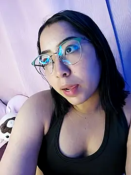 Snapshot of anni_ross chatting on January 2026 09:08:01 PM anni ross online show from January 2026 09:08:01 PM