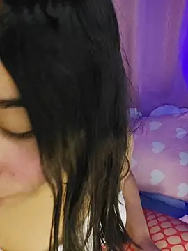 Snapshot of anni_ross chatting on January 2026 08:07:01 PM anni ross online show from January 2026 08:07:01 PM