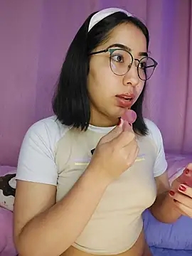 Snapshot of anni_ross chatting on February 2026 08:28:01 PM anni ross online show from February 2026 08:28:01 PM