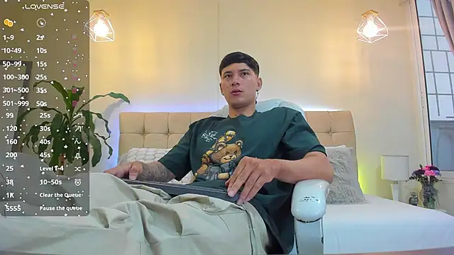 Damian23   online show from January 2025 12:20:02 PM