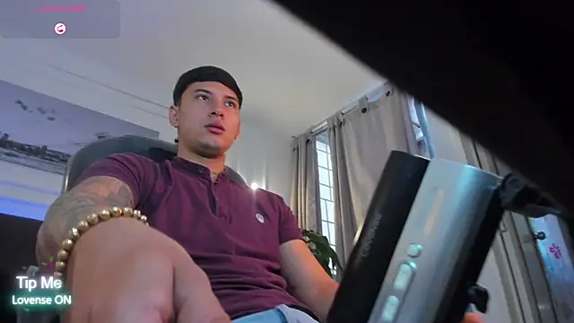 Damian23   online show from February 2026 12:32:02 PM