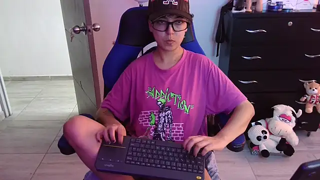 thomascooper7 online show from December 2025 06:23:01 PM