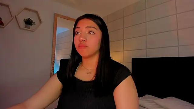 Christine Laam online show from February 2026 02:52:02 AM