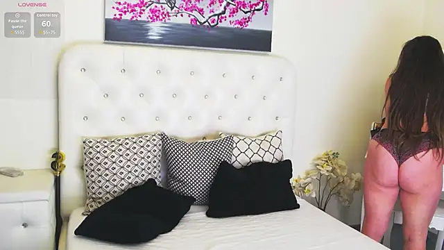 Snapshot of Ysabell01 chatting on December 2025 05:26:01 AM Ysabell01 online show from December 2025 05:26:01 AM