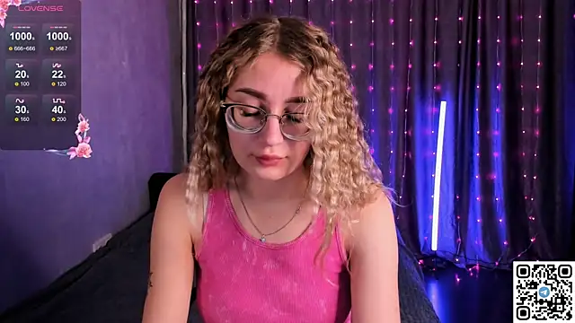 Snapshot of LivyyBossom chatting on February 2025 05:37:01 PM LivyyBossom online show from February 2025 05:37:01 PM