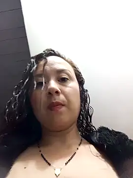 Snapshot of RenataSexy_ chatting on January 2025 03:57:02 AM RenataSexy online show from January 2025 03:57:02 AM