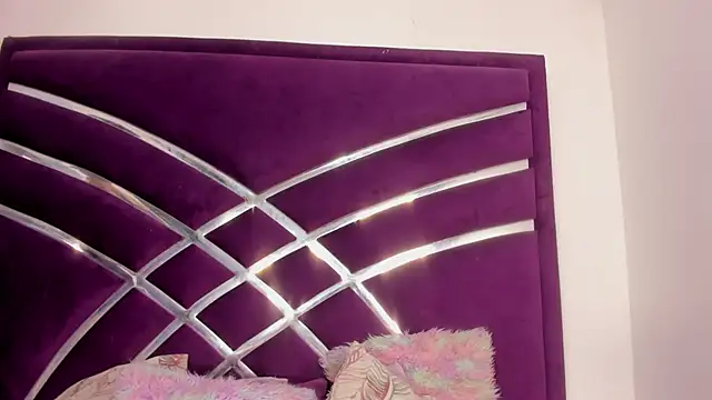 Sofia-candyht online show from April 2026 05:06:01 PM