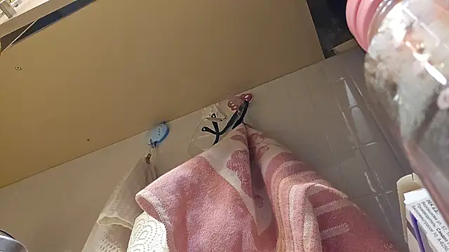 Snapshot of AlejandraDelaney chatting on December 2024 09:34:01 PM AlejandraDelaney online show from December 2024 09:34:01 PM