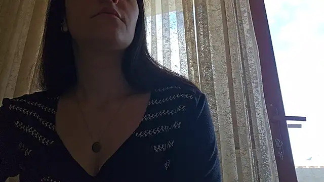 Snapshot of AlejandraDelaney chatting on December 2024 09:57:01 AM AlejandraDelaney online show from December 2024 09:57:01 AM