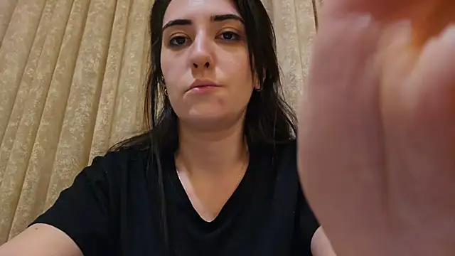 Snapshot of AlejandraDelaney chatting on January 2025 03:14:01 PM AlejandraDelaney online show from January 2025 03:14:01 PM